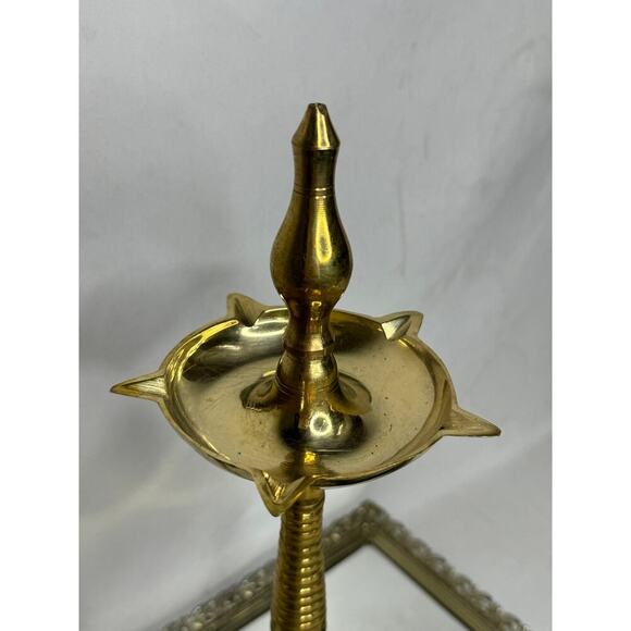 Bronze Nilavilakku Kerala Oil Lamp (Gold) Bronze Long Oil Lamp Traditional Lamps - Picture 4 of 7